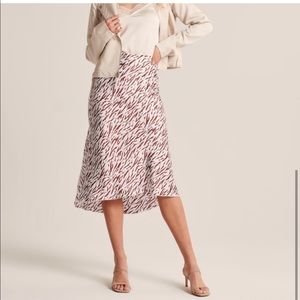 NWT❗️A&F Zebra Satin Pencil Midi Skirt
